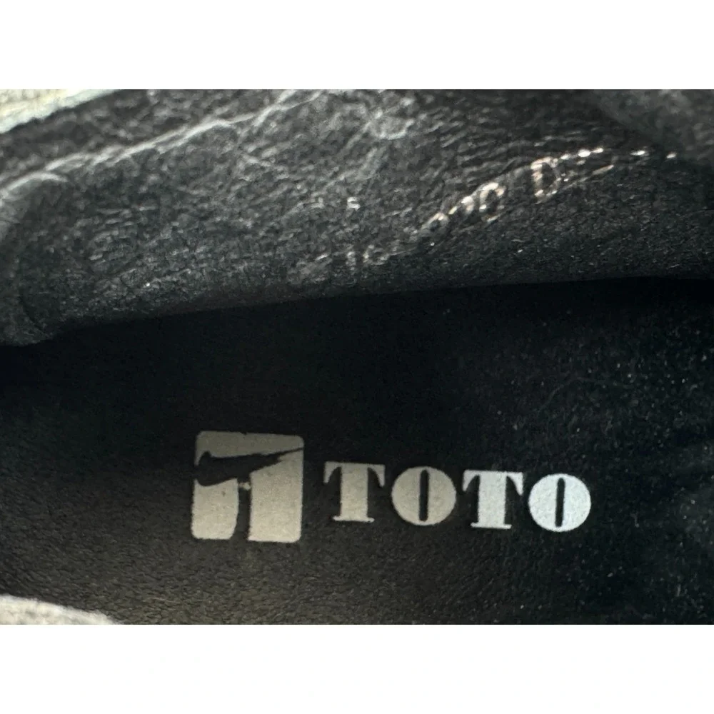 Toto Collection new without